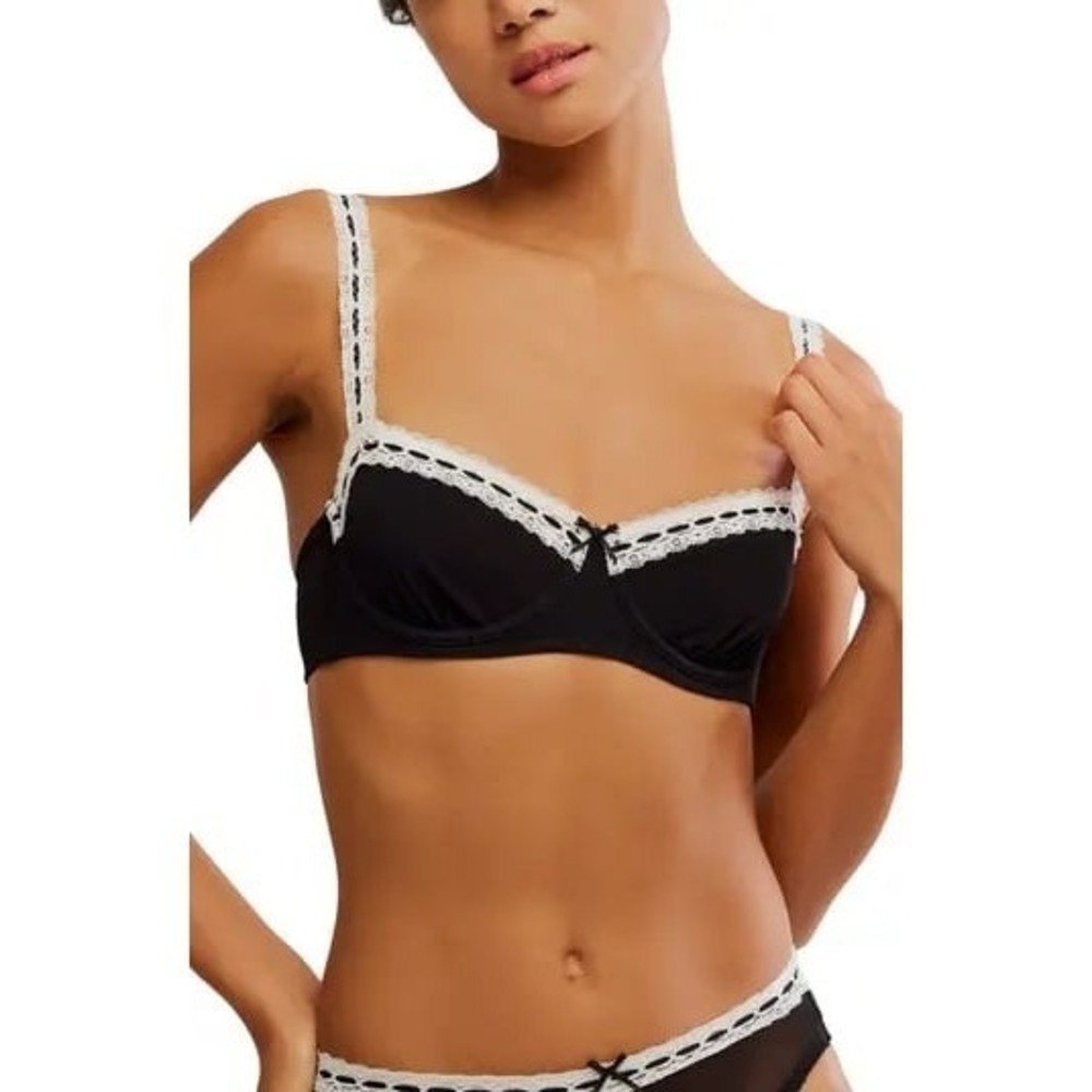 NWT Free People Intimately Bra So Sweet Balconette Black/White Trim 34D MSRP$48